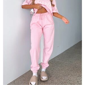 White fox leisure series sweatpants size medium in posy pink